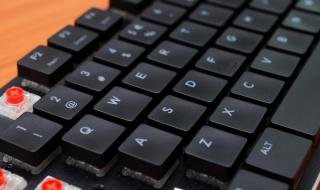 机械键盘和普通键盘哪个更耐用 什么是机械键盘